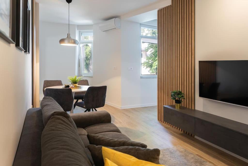 Appartement Flat4us#cozy#freeparking#5people Zagreb